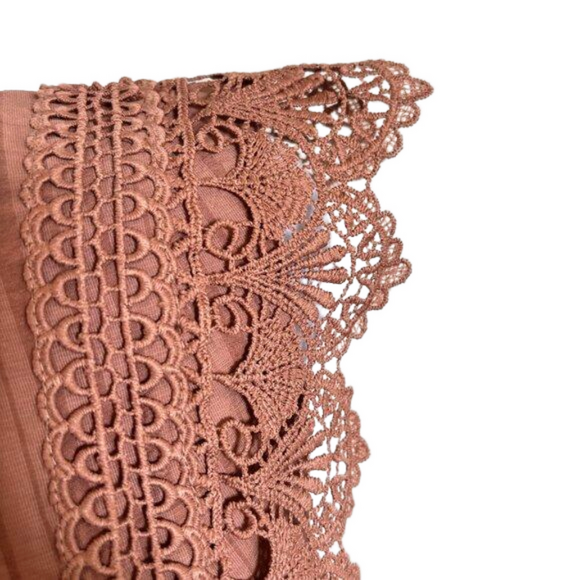 Embroidered Rust color top by MINE, Cap sleeves, Lace finishes, size Med - Picture 4 of 10